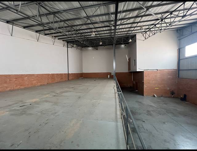 677M² WAREHOUSE TO LET IN COSMO BUSINESS PARK